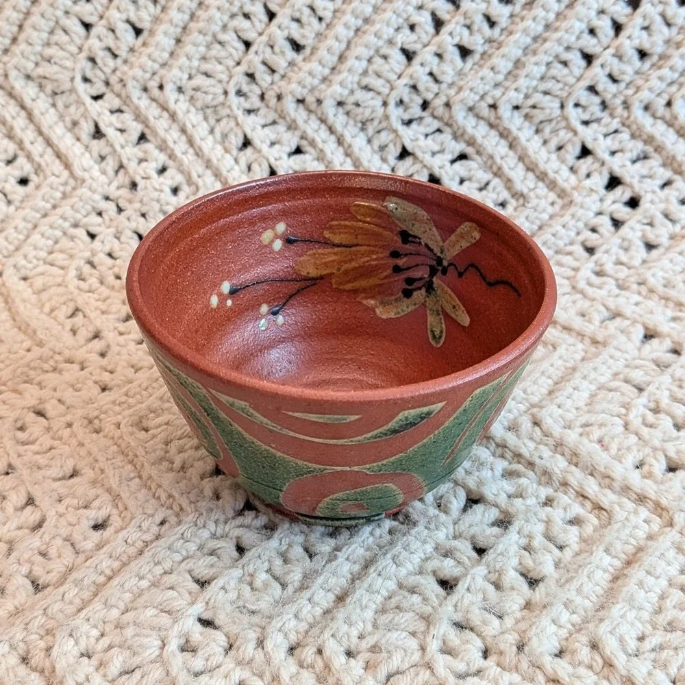 Front Ave Pottery & Tile Studio Art Bowl Saint Paul MN Red Green Floral Swirl